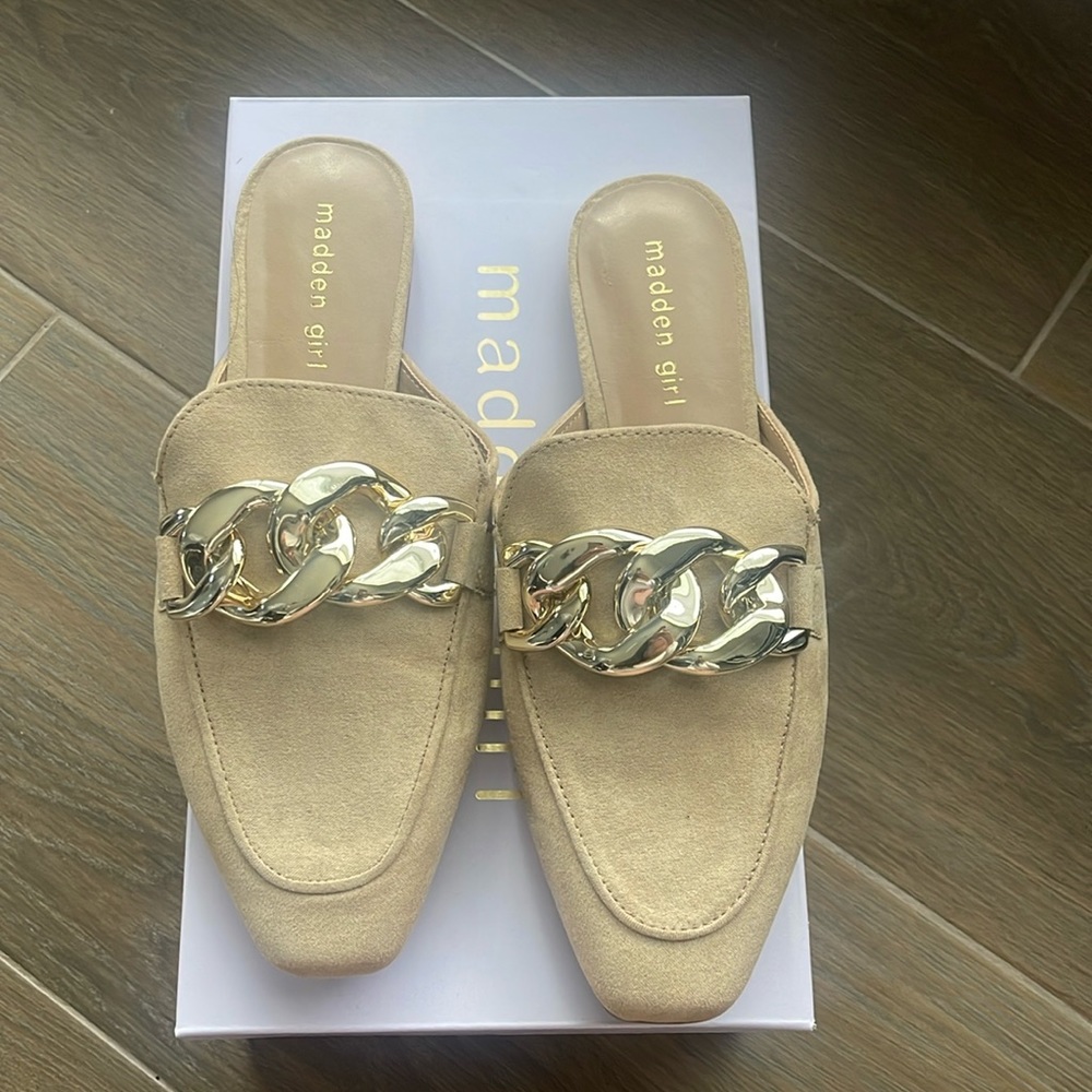 Steve Madden slip on loafers